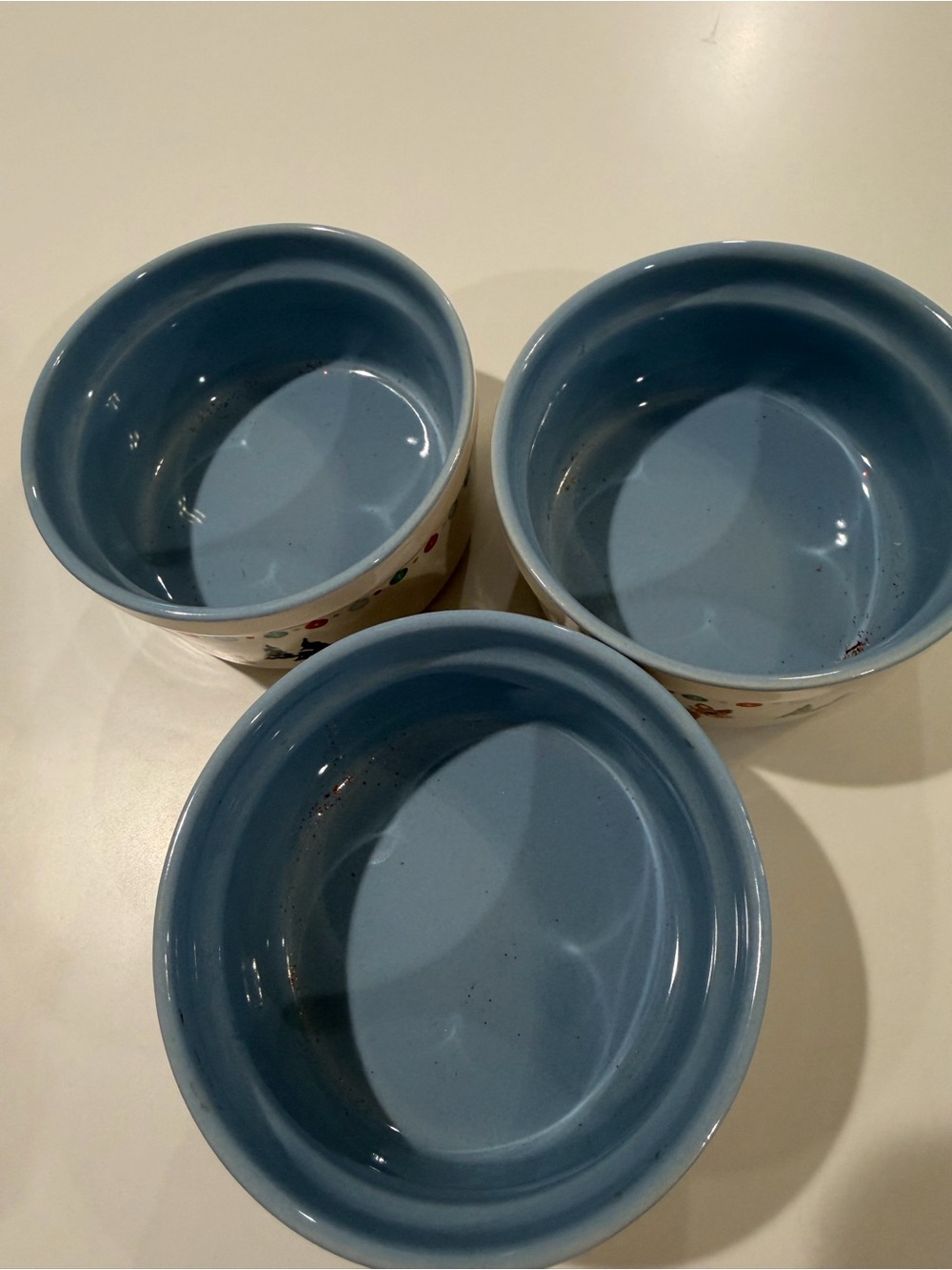 Set of 3 Festive Reindeer Ceramic Bowls - Light Blue Interior Christmas - Picture 5 of 5